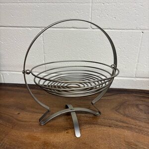Collapsible Metal Wire Fruit Basket Post Modern Style